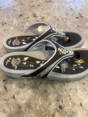 Floral Embellished Black and Gray Women's Comfort Sandals